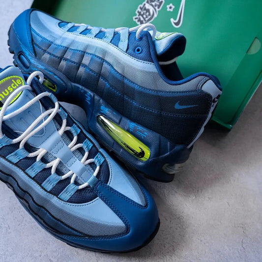 Yu-Gi-Oh Nike Air Max 95 Muscle/Joey With Promo Card on box